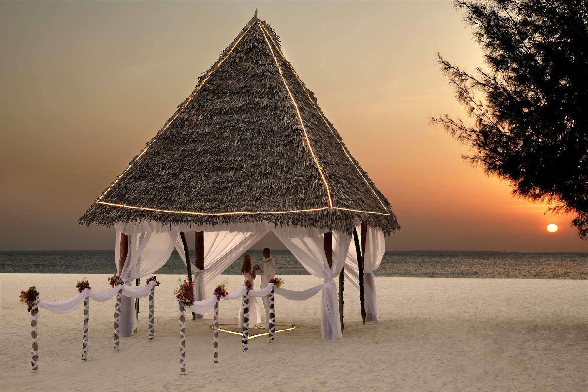 Gold Zanzibar Beach House & Spa Kendwa Exterior foto